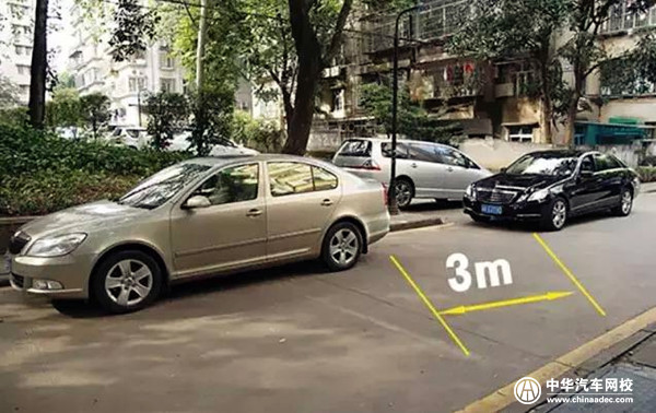 汽車駕駛寶典：車頭與前車的距離是多少米？@chinaadec.com